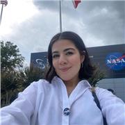 Estudiante Políglota de Ingeniería Aeroespacial